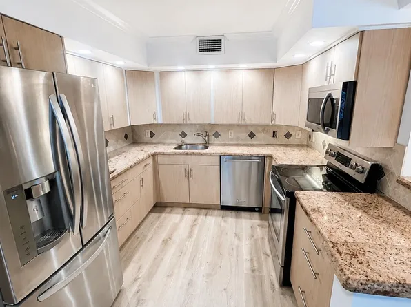 2035 LINCOLN B, Boca Raton, FL 33434