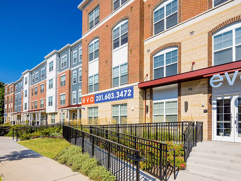 EVO Apartments — Photo 67