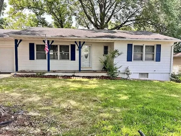 111 Western St, Leavenworth, KS 66048