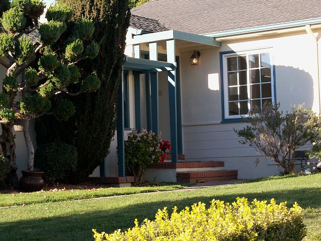 1st image of 564 Cypress Ave