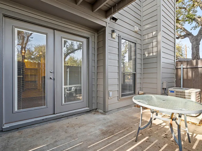 8406 Lyndon Ln #C — Photo 18