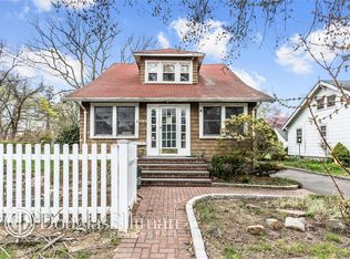533 Washington Ave, Lindenhurst, NY 11757