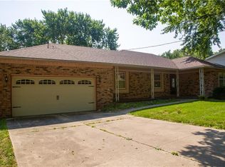 3209 SW 35th St, Des Moines, IA 50321