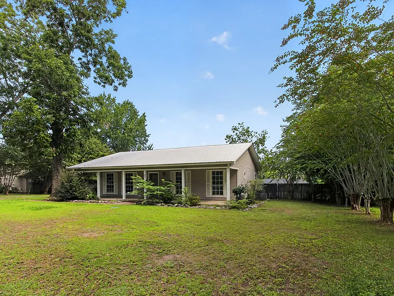 3017 Airport Rd — Photo 3