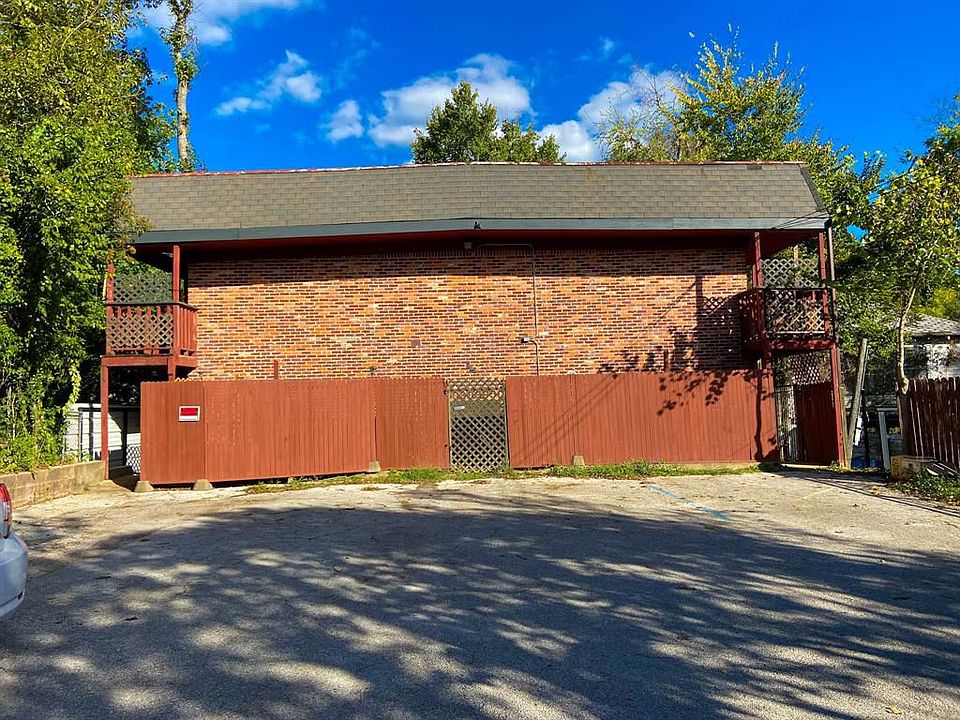 1st image of 909 Avenue I #1