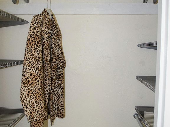 3rd image of 4730 Pine Tree Dr #104