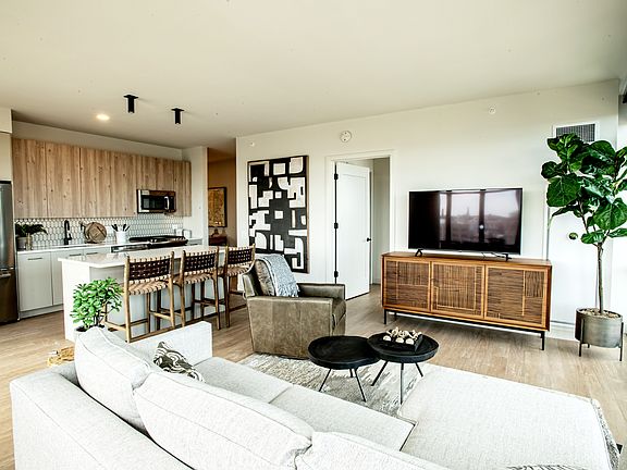 5th image of 10600 Chester Ave #1906