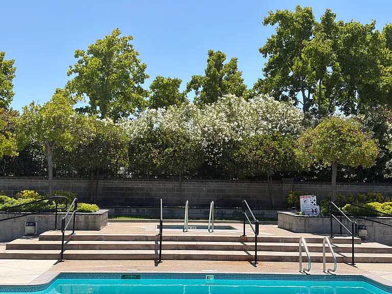 5740 Caprice Cmn — Photo 18