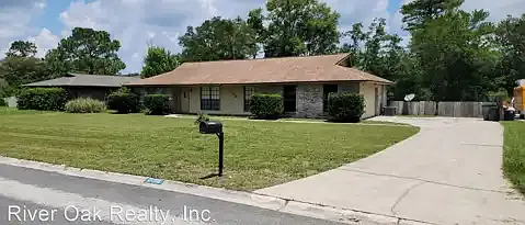 230 Foxridge Rd — Photo 1
