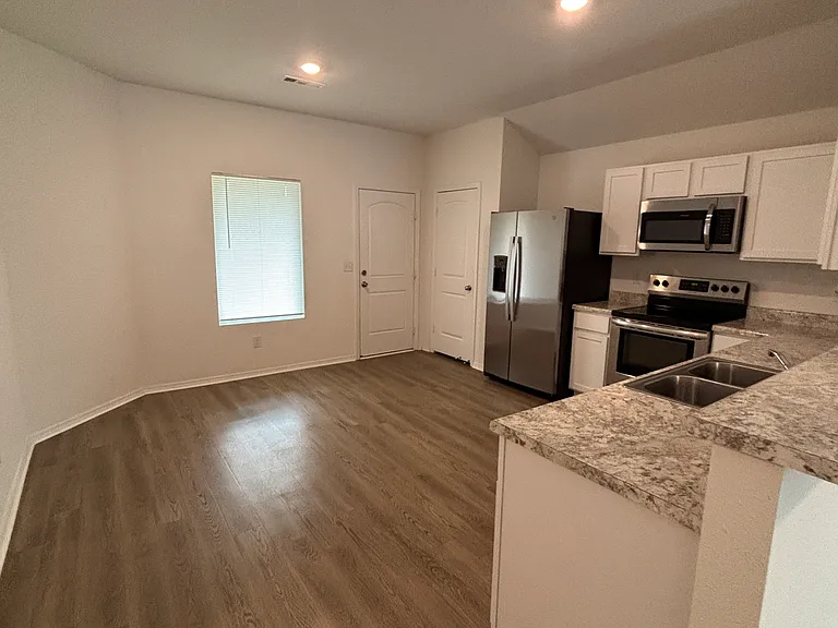80 Kinley Brook Ln — Photo 8