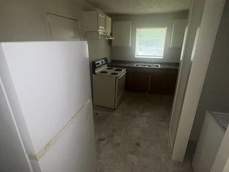 5421 Crepe Myrtle Dr — Photo 3