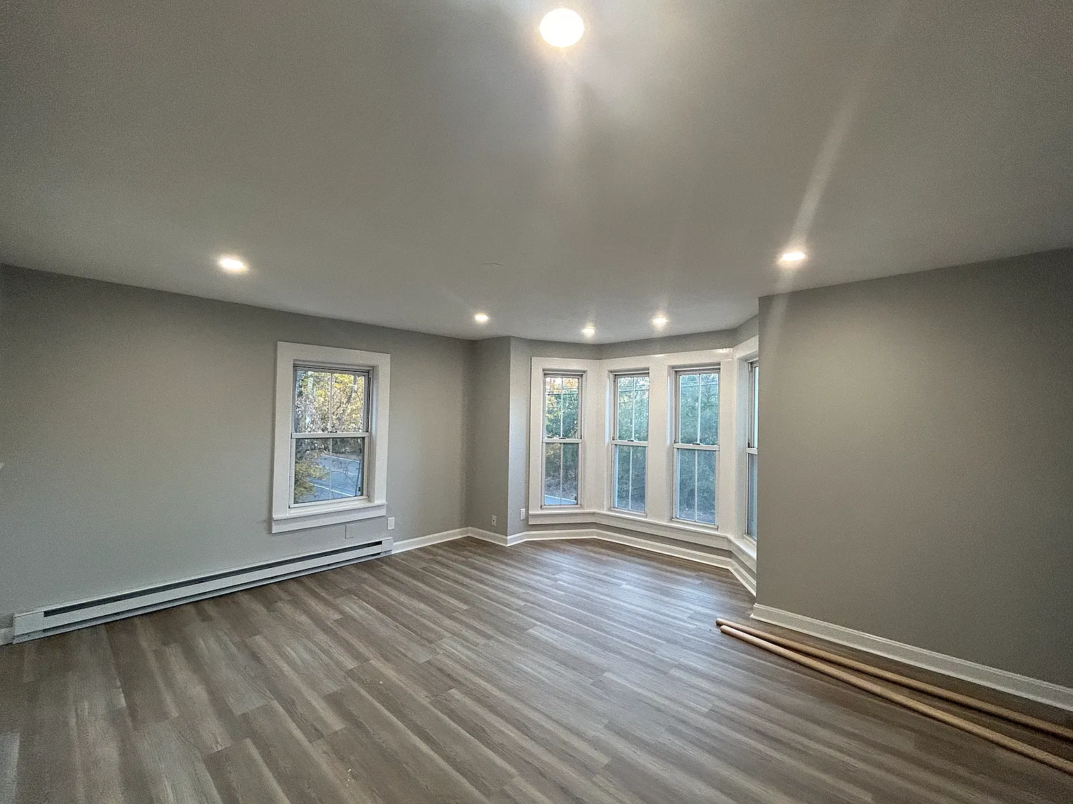 3 bed, 1100 sqft, $2,800 — Photo 3