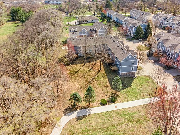 3rd image of 5575 Kirkland Ct