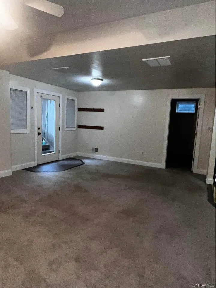 1 bed, 1.0 bath, 2693 sqft, $1,850 — Photo 2