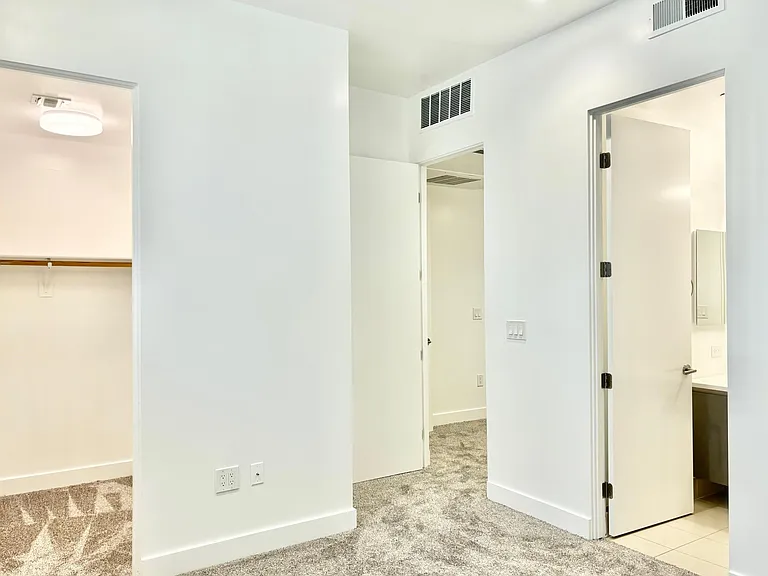7301 E Minnezona Ave #1006 — Photo 32