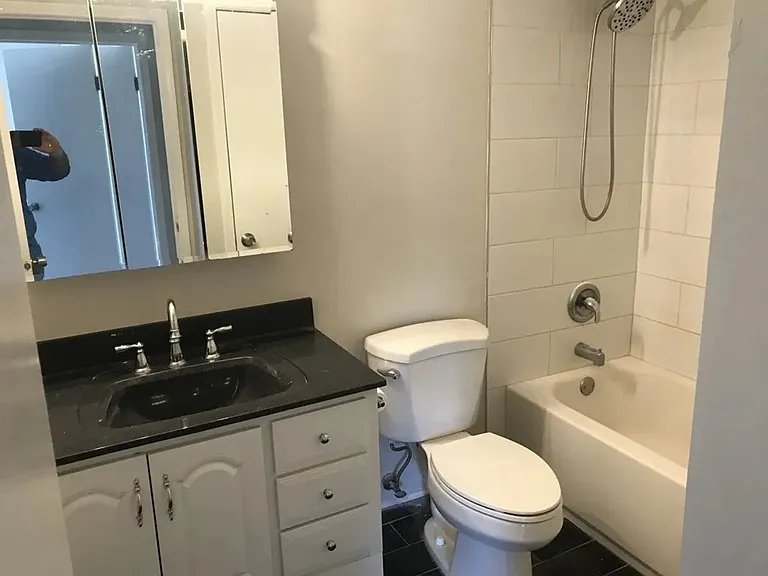 1450 Inverrary Ln #1450 — Photo 4