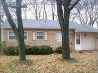 32407 Lapeer Dr, Westland, MI 48186