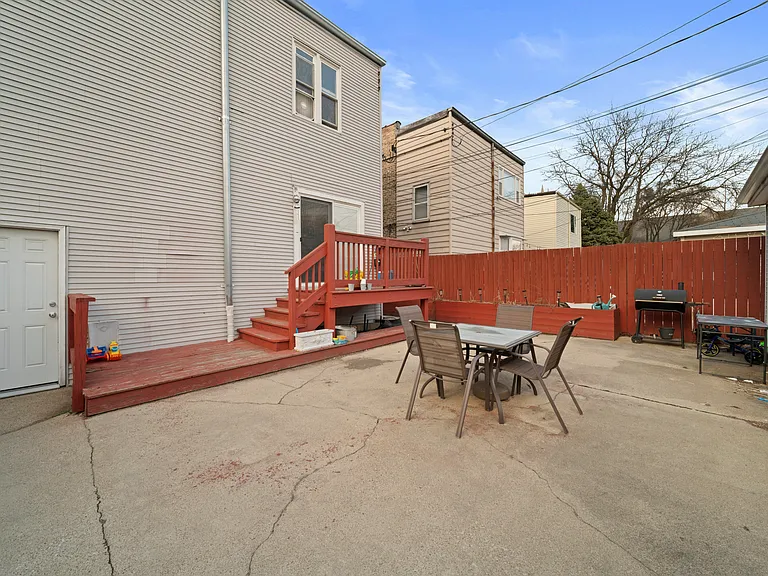 5009 W Montrose Ave #G — Photo 14