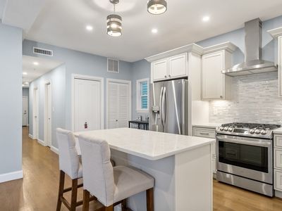 168 Falcon St FLOOR 1, Boston, MA, 02128
