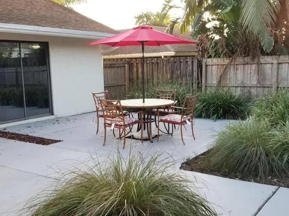 1509 Hawthorne Pl, Wellington, FL 33414