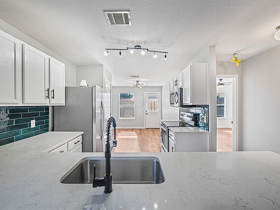 5th image of 12517 Campana Dr