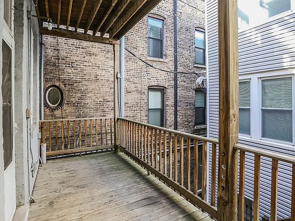 5th image of 854 W Armitage Ave APT 2f