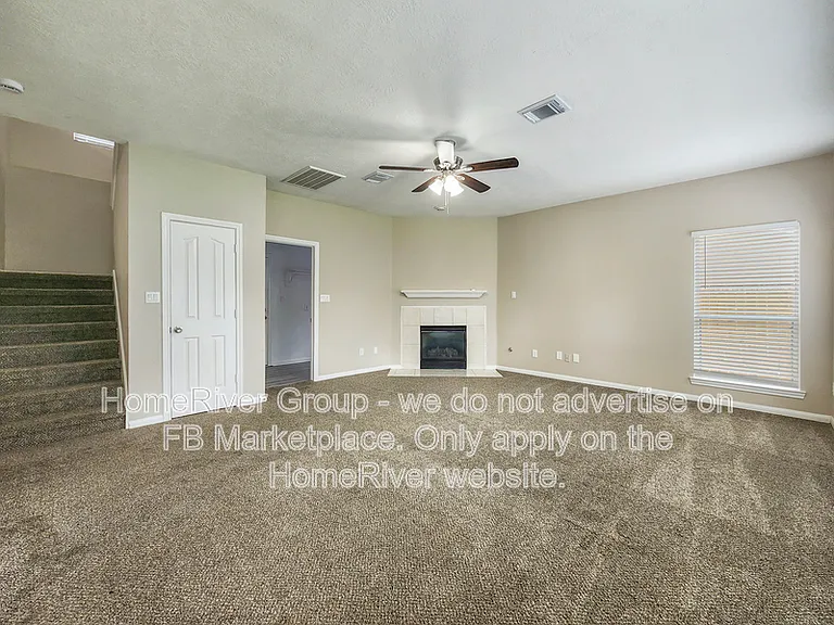 11906 Cottonwood Ln — Photo 2