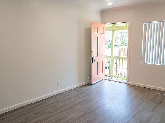 3rd image of 814 4th St #4