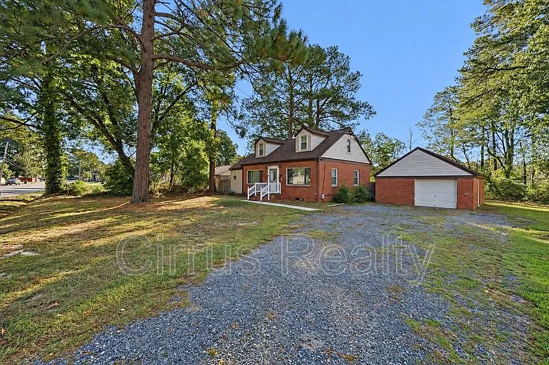 4 bed, 2.0 bath, 1444 sqft, $1,950 — Photo 3