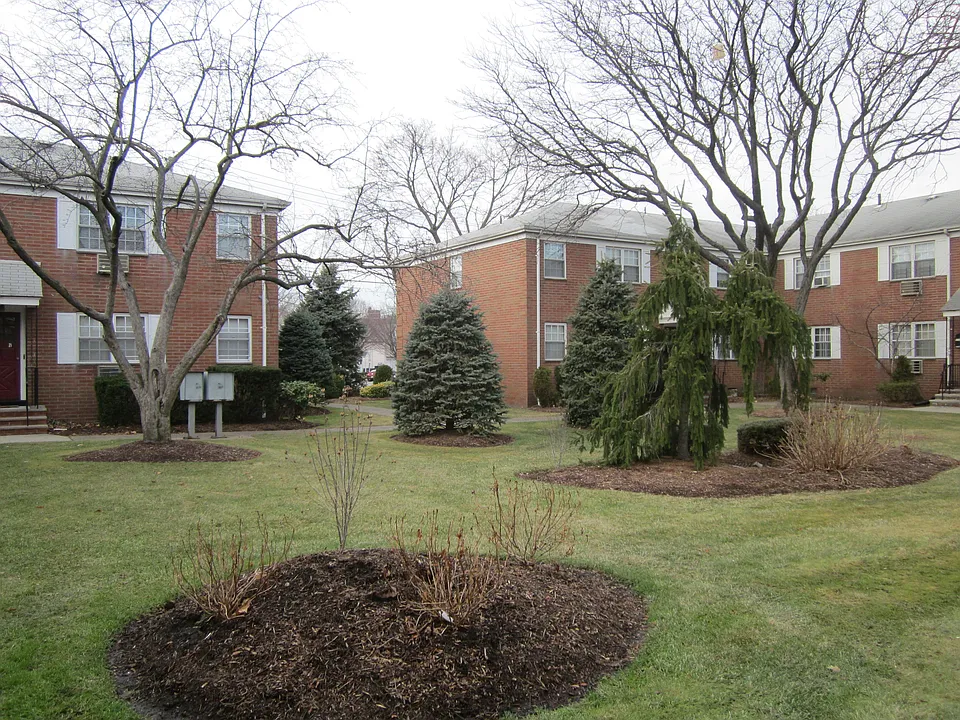 Briarwood Commons