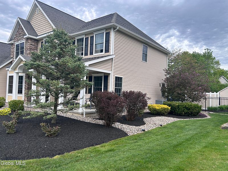 4th image of 224 Brittany Place