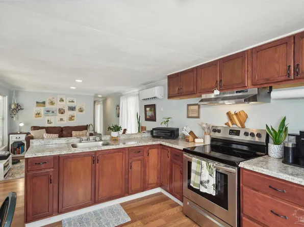 463 Mapleleaf Cir, Pensacola, FL 32514