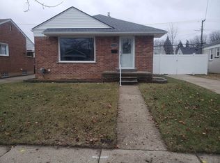33595 Clinton St, Wayne, MI 48184