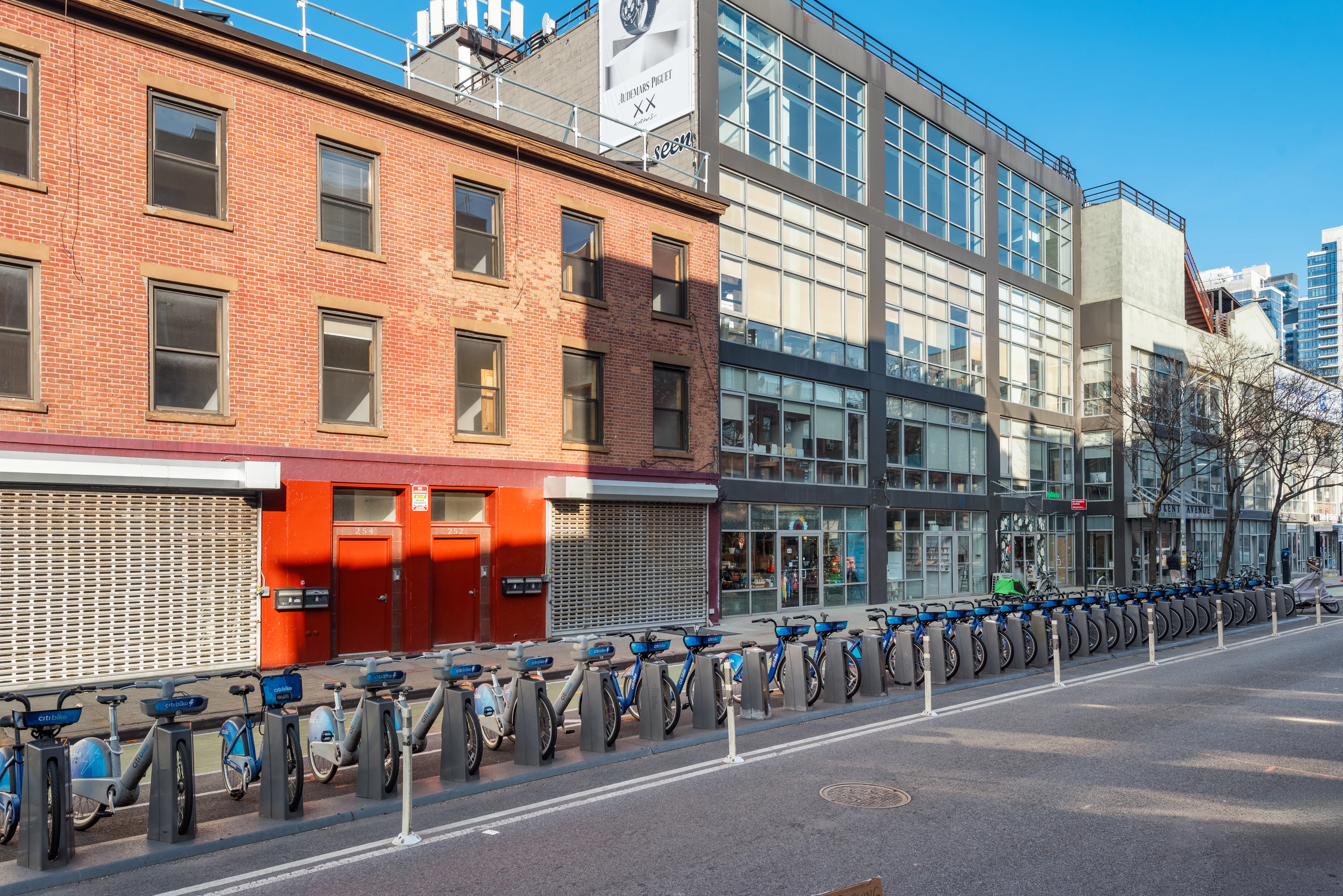 1762◆保留中 254 Kent Avenue #1 in Williamsburg, Brooklyn | StreetEasy