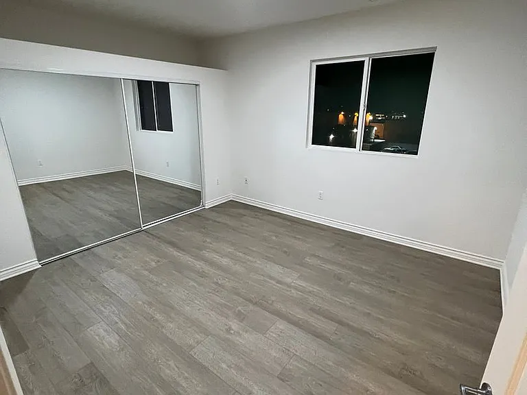 Yaya Laurel 1 Apartments — Photo 10