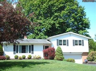 2396 Thurmont Rd, Akron, OH 44313