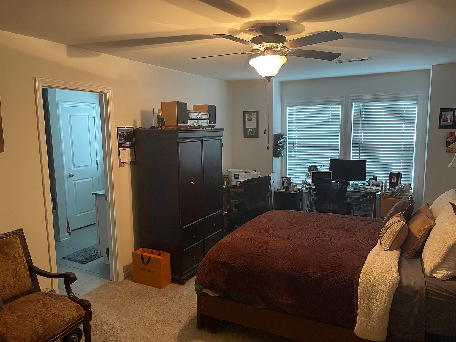 3 bed, 1699 sqft, $1,899 — Photo 2