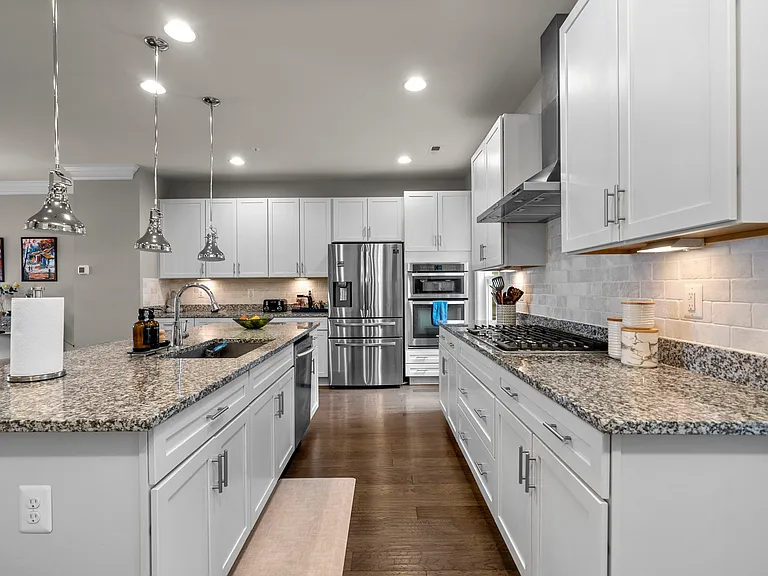 11826 Mango Ln — Photo 15