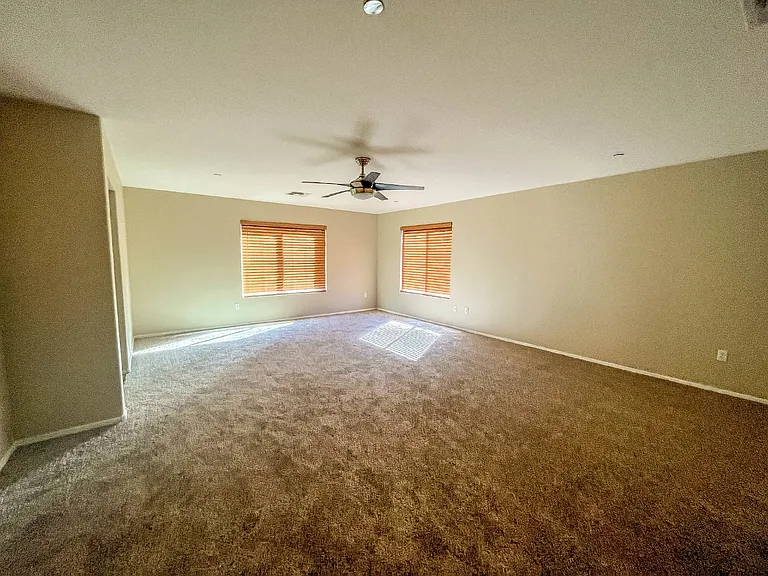 853 W Calle Barbitas — Photo 25