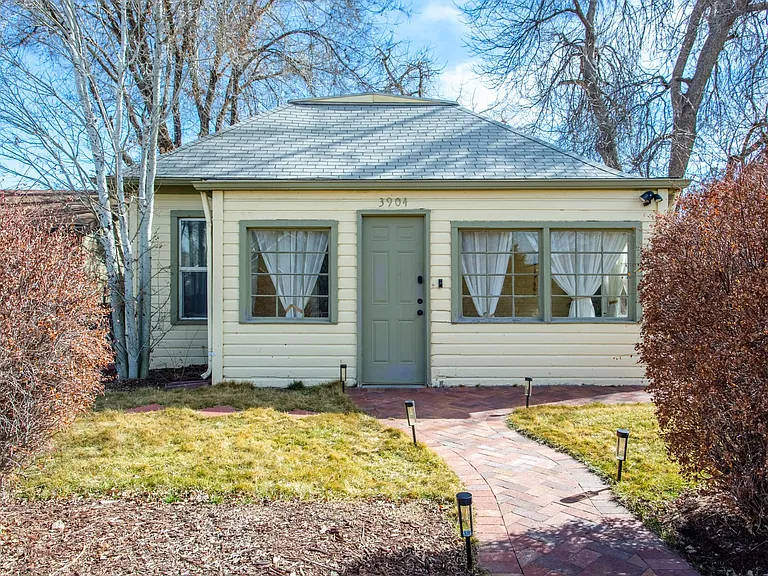 3904 S Pearl St — Photo 16