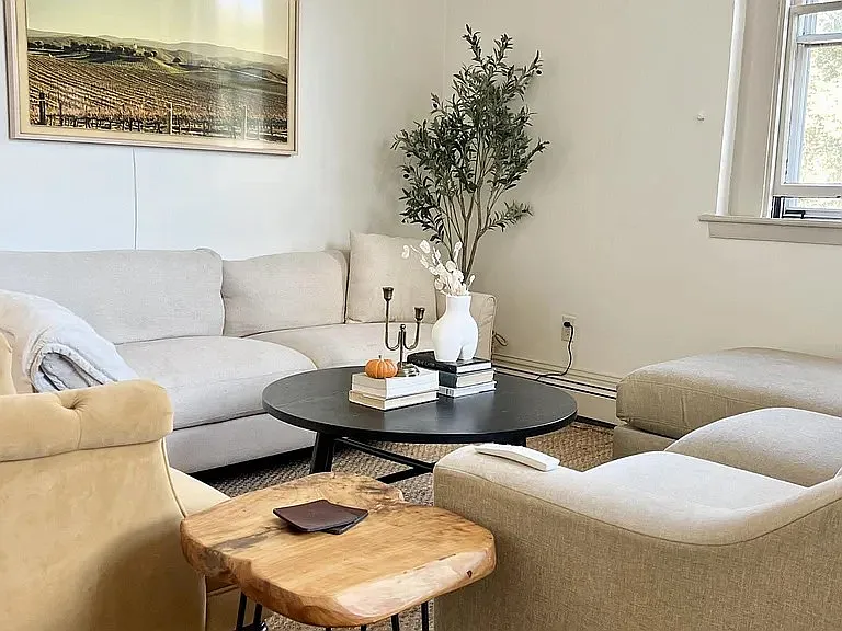 386 Essex St #5 — Photo 8