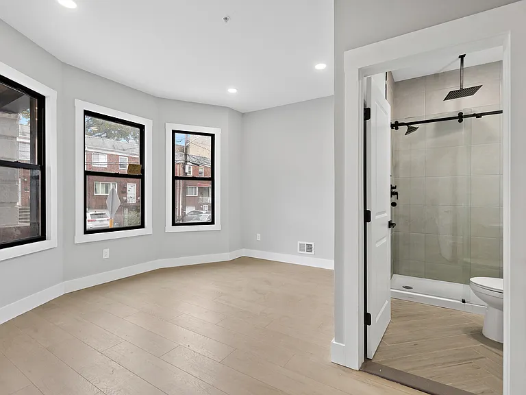 152 Van Reipen Ave #2 — Photo 5