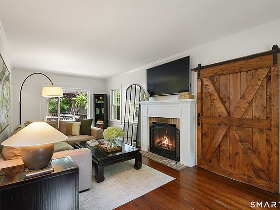 4th image of 22 Lenox Avenue