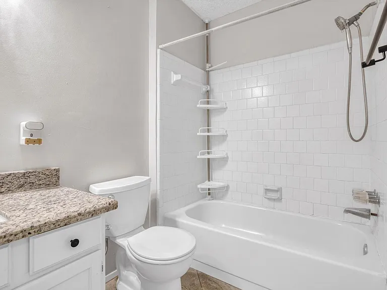 7431 Ridgeberry Dr — Photo 26