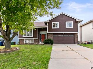 10106 S 13th St, Bellevue, NE 68123