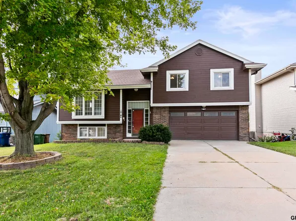 10106 S 13th St, Bellevue, NE 68123