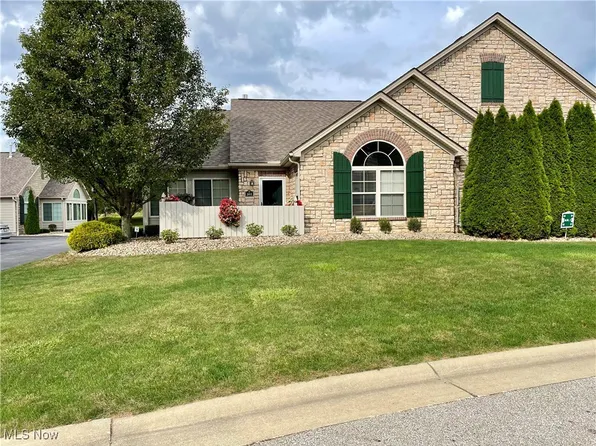 9264 Sharrott Rd Unit 202, Poland, OH 44514