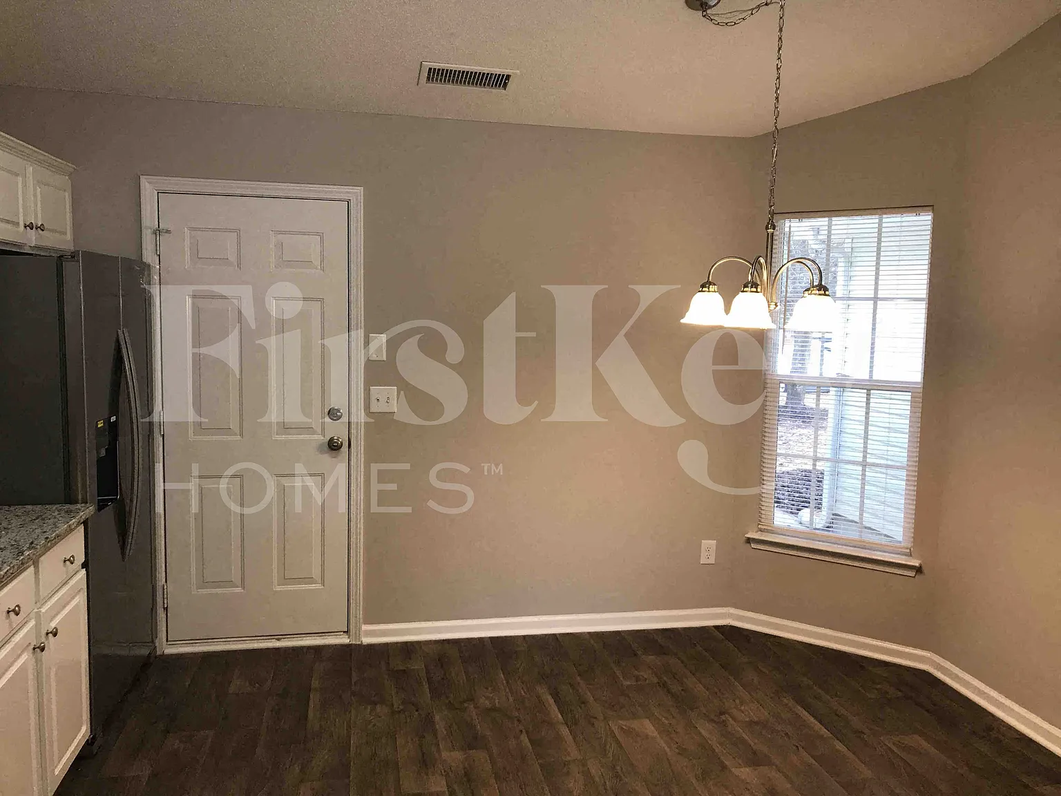 3 bed, 2.0 bath, 1277 sqft, $1,775 — Photo 2