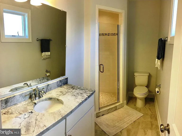 708 Genessee St — Photo 16