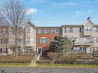 2135 Isabelle Ct, Mahwah, NJ 07430